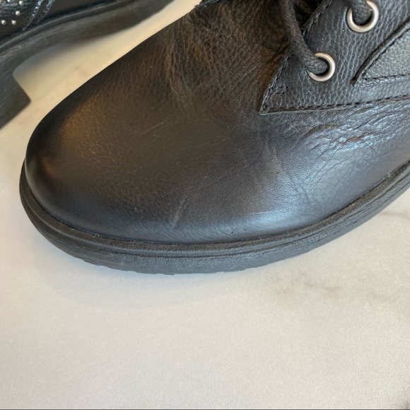 VINCE CAMUTO Black Leather Studded Moto Boot Tanowie - Picture 9 of 11